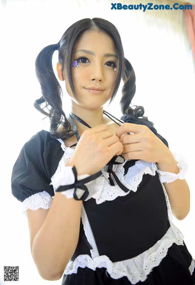 Io Asuka - Chloe Breast Pics