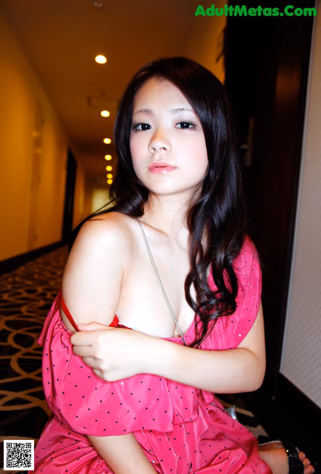Kana Tsuruta - Nackt Grip Gand
